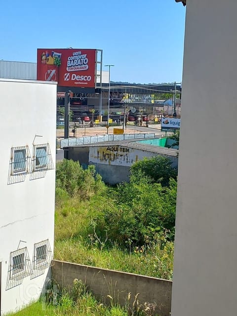 Image 5 - 250132